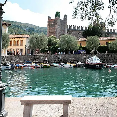 Gli Oleandri Tatil Evi Torri Del Benaco